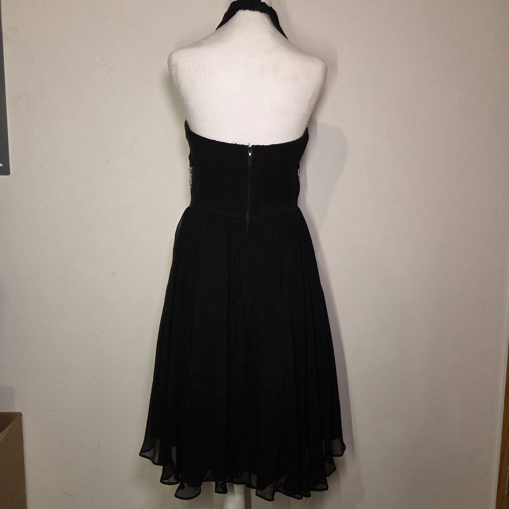Elegant Black Halter Dress with Silver Accent - Picture 4 of 9